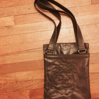 Leather shoulder bag