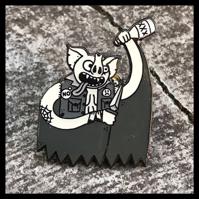 Drinkin' bat ( grey ) enamel pin 046g