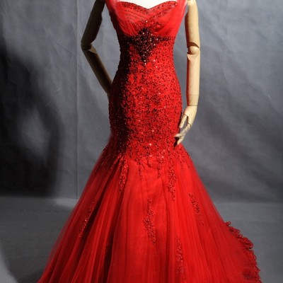 Modest straps mermaid red lace and tulle wedding dress