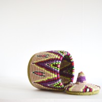  Berber Basket Handwoven Vintage Moroccan Berber Wool Lidded Basket  - Thumbnail 2