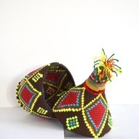  SOLD SOLD SOLD Berber Basket With Pom Pom Handwoven Vintage Moroccan Berber Wool Lidded Basket  - Thumbnail 3