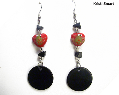 Frog prince is waiting for his kiss