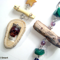 Mismatched Pirate skull earrings for men and women - Thumbnail 1