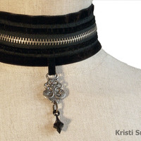 Extra wide velvet gothic fetish choker - Thumbnail 1