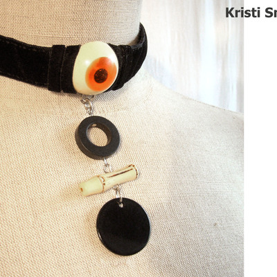 Slave collar with resin eyeball