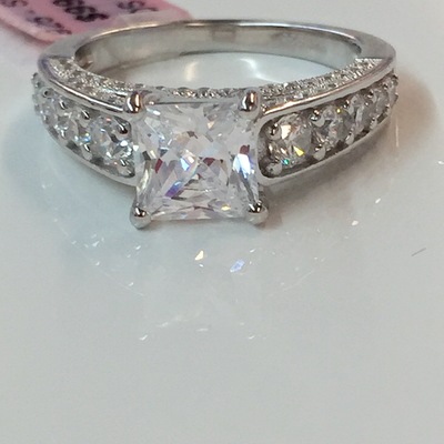 Engagement ring 15359