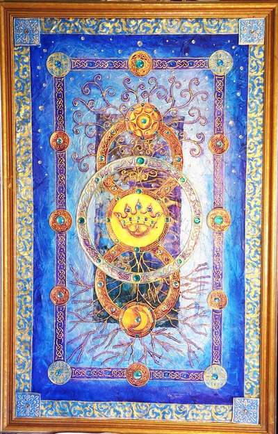 Crown Of the Sun and Moon in Gold