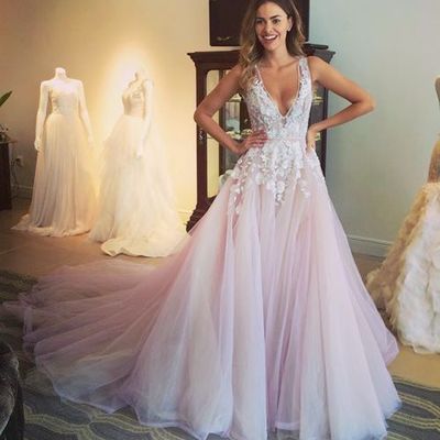 V-neck lace wedding dresses,a-line tulle long prom dress with train