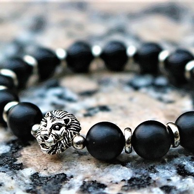 Silver lion head onyx bracelet