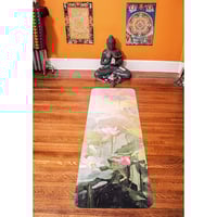 Protector lotus – the premium designer eco mat/towel combination yoga mat with raw hemp yoga strap - Thumbnail 2