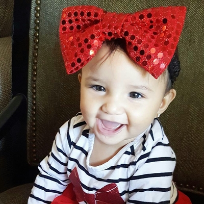 Shimmer and shine love bow