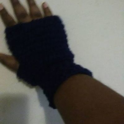 Crochet fingerless gloves