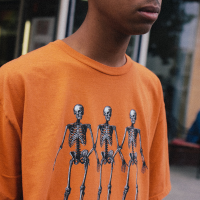 Bones tee
