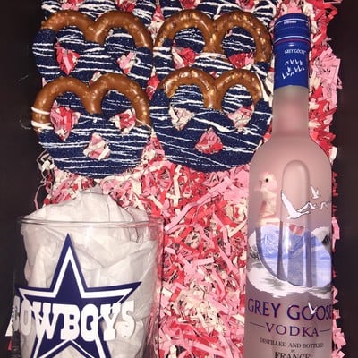 Sports fan dessert box (ie, oc & la counties only)