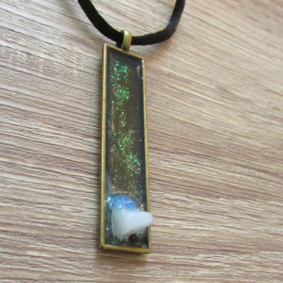 Simple moonstone necklace