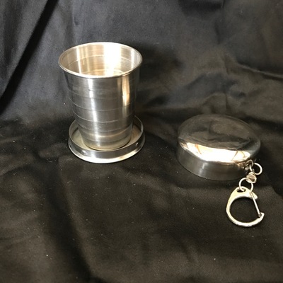 Collapsible cup keychain