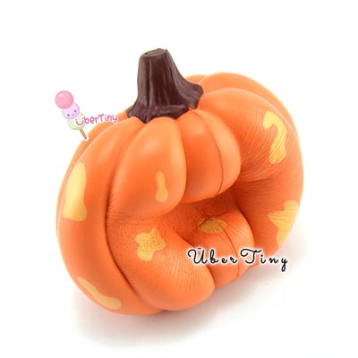 Kiibru jumbo pumpkin squishy (super soft!) - Thumbnail 1