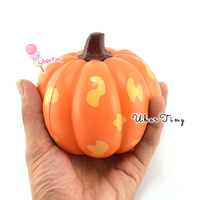 Kiibru Jumbo Pumpkin Squishy (super soft!) - Thumbnail 2