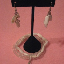 White & Cream Glass Bracelet Set