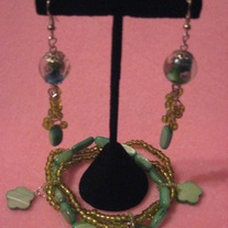 Green Flower Glass Bracelet Set