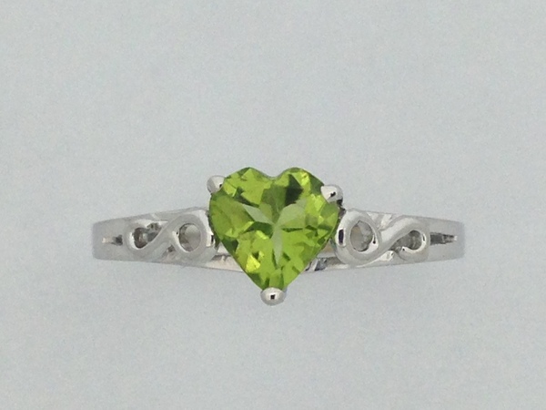 Heart Shape Natural Peridot Ring 925 Sterling Silver