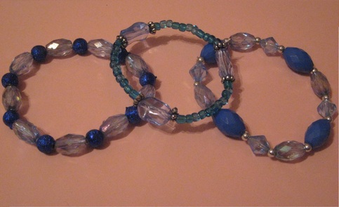 Blue Tones Acrylic Stretch Bracelets