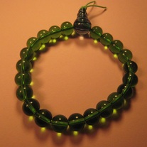 Green Stretchy Glass Bracelet