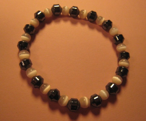 Peach Cat's Eye & Hemalyke Bracelet