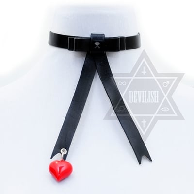Dripping love choker