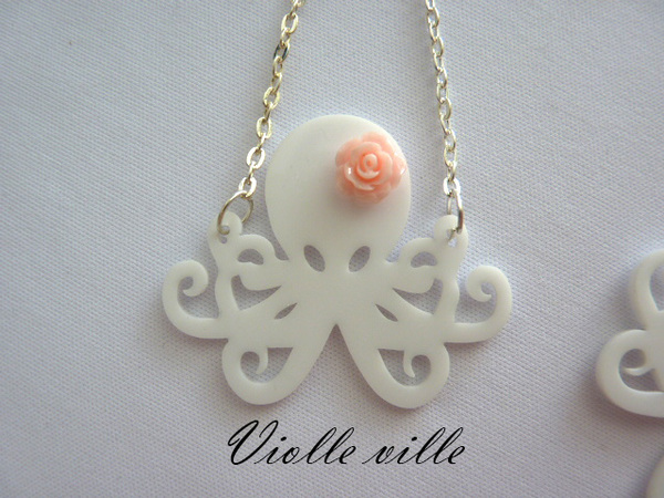 Octopus necklace