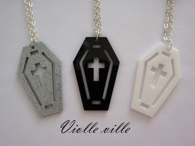 Cool grave necklace