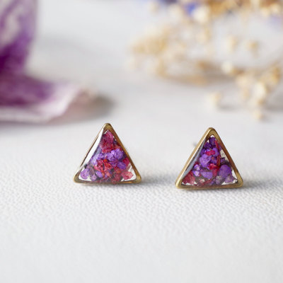 Real dried flowers and resin stud earrings in purple and magenta mix