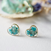 Real Dried Flowers and Resin Heart Stud Earrings in Mint and Teal Green Mix - Thumbnail 4