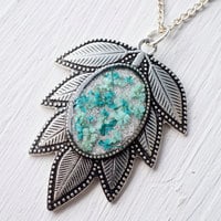 Real Pressed Flower and Resin Leaf Necklace - Thumbnail 3
