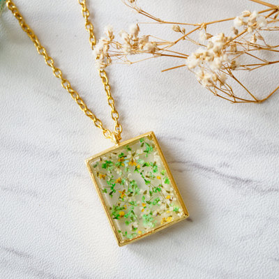Real dried flowers in resin square necklace in gold yellow green white