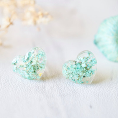 Real dried flowers and resin heart stud earrings in mint green