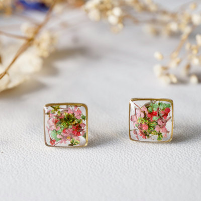 Real dried flowers and resin stud earrings in pink green mix