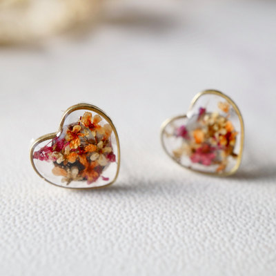 Real dried flowers and resin heart stud earrings in magenta orange white mix