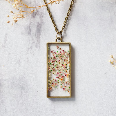 Real pressed flower and resin necklace in white pink orange green mix - Thumbnail 5