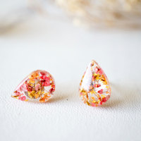 Real Dried Flowers and Resin Teardrop Stud Earrings in Pink Orange Yellow - Thumbnail 3