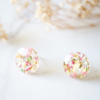 Real Dried Flowers and Resin Circle Stud Earrings in Pink Green Gold Flakes - Thumbnail 2