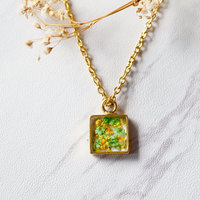 Real Dried Flowers in Gold Resin Necklace Green and Yellow Mix - Thumbnail 3
