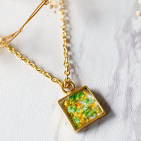Real Dried Flowers in Gold Resin Necklace Green and Yellow Mix - Thumbnail 4