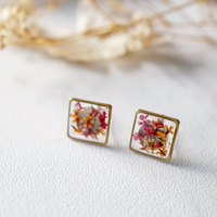 Real Dried Flowers and Resin Stud Earrings in Pink Orange Mix - Thumbnail 1