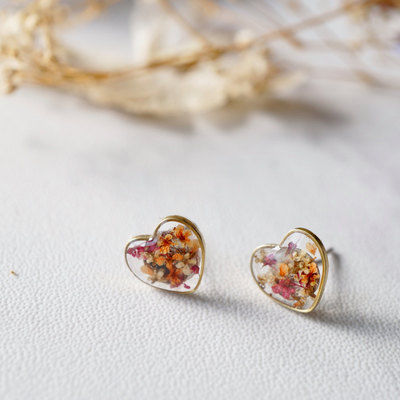 Real dried flowers and resin heart stud earrings in magenta orange white mix