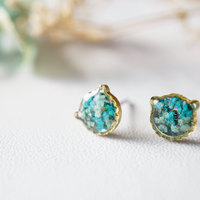Real Dried Flowers and Resin Cat Stud Earrings in Mint Teal Mix - Thumbnail 4