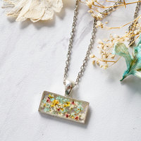 Real Pressed Flower and Resin Bar Necklace in Mint Yellow Pink White Mix - Thumbnail 4