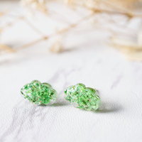 Real Dried Flowers and Resin Cloud Stud Earrings in Green - Thumbnail 2