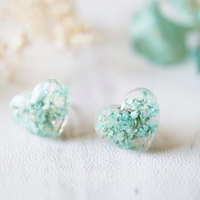 Real Dried Flowers and Resin Heart Stud Earrings in Mint Green - Thumbnail 3