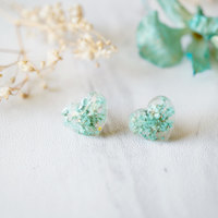 Real Dried Flowers and Resin Heart Stud Earrings in Mint Green - Thumbnail 4